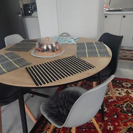 Theurbanloft Apartment