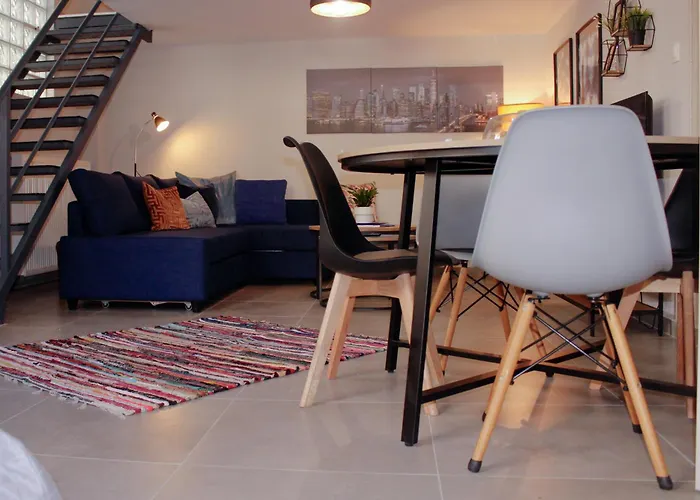 Theurbanloft Apartment